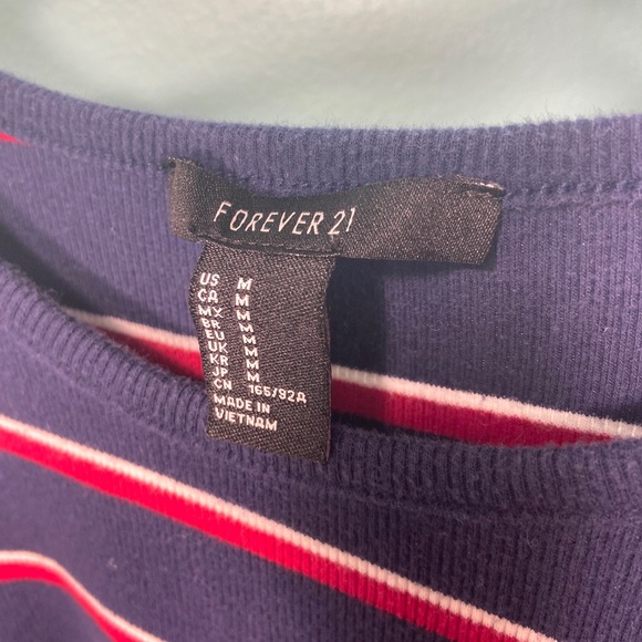 Forever 21 long sleeve crop top - Picture 2 of 2